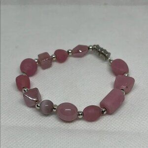 ❤️❤️Final Price Pink and Silver Beaded Bracelet with Elegant Design